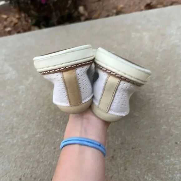 Ugg Women's Sammy Slip Ons - Picture 8 of 14